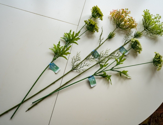 Декоративная ветка КРУЖЕВО КОРОЛЕВЫ АННЫ, искусственные полевые цветы, пластик, белые, 60 см