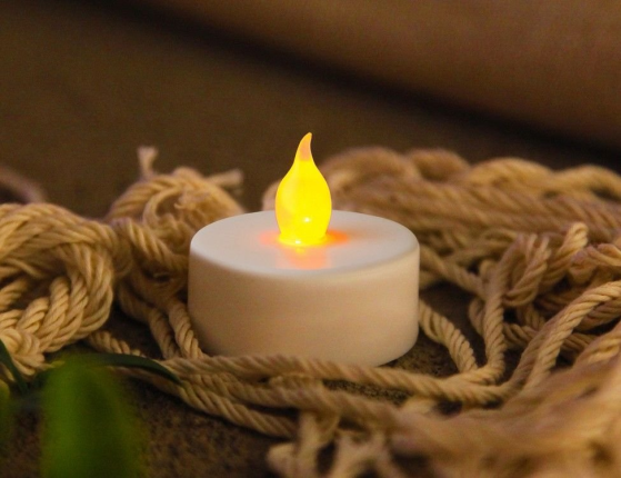 Набор чайных свечей PAULO с двойной подсветкой (4 шт.), белые, LED-огни мерцающие, 3.8х3.8 см