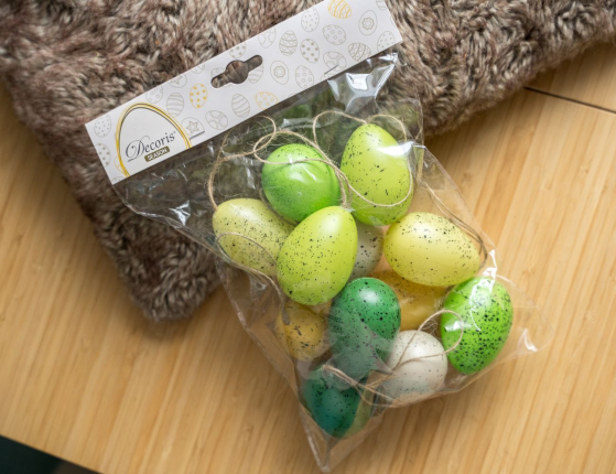Декоративные пасхальные яйца УЮТНАЯ КРАПИНКА, жёлтые, зелёные и кремовые, 6 см (упаковка 12 шт.)