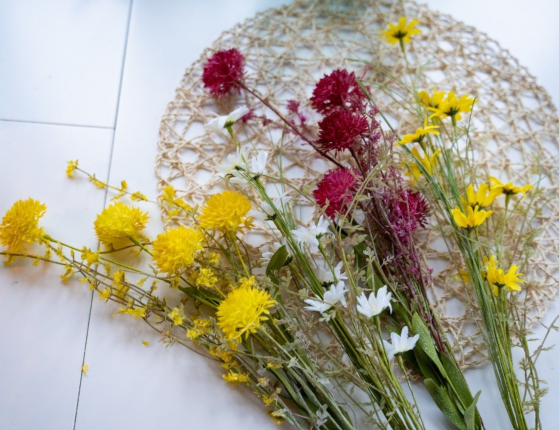 Искусственные цветы ПОЛЕВЫЕ ГЕОРГИНЫ, пластик, жёлтые, 6x22x60 см
