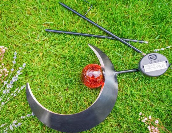 Садовый светильник на солнечной батарее Solar ФЛАММЕ МУН, металл, 93 см